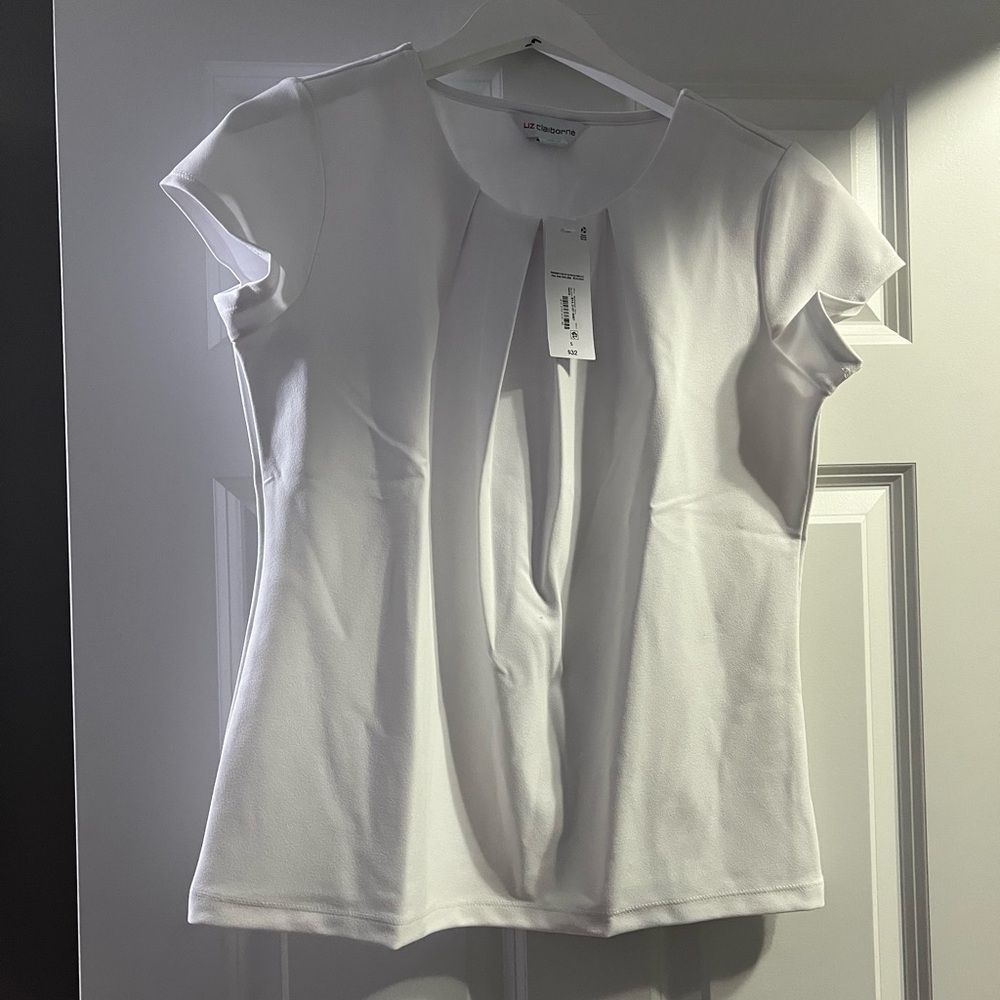 NWT! Women’s S Liz‎ Claiborne White Pleated Fitted Blouse